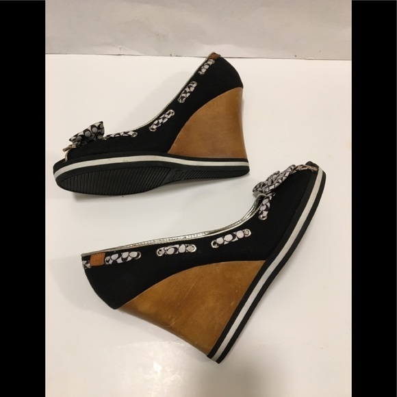 Coach Bow Wedge - Picture 7 of 16